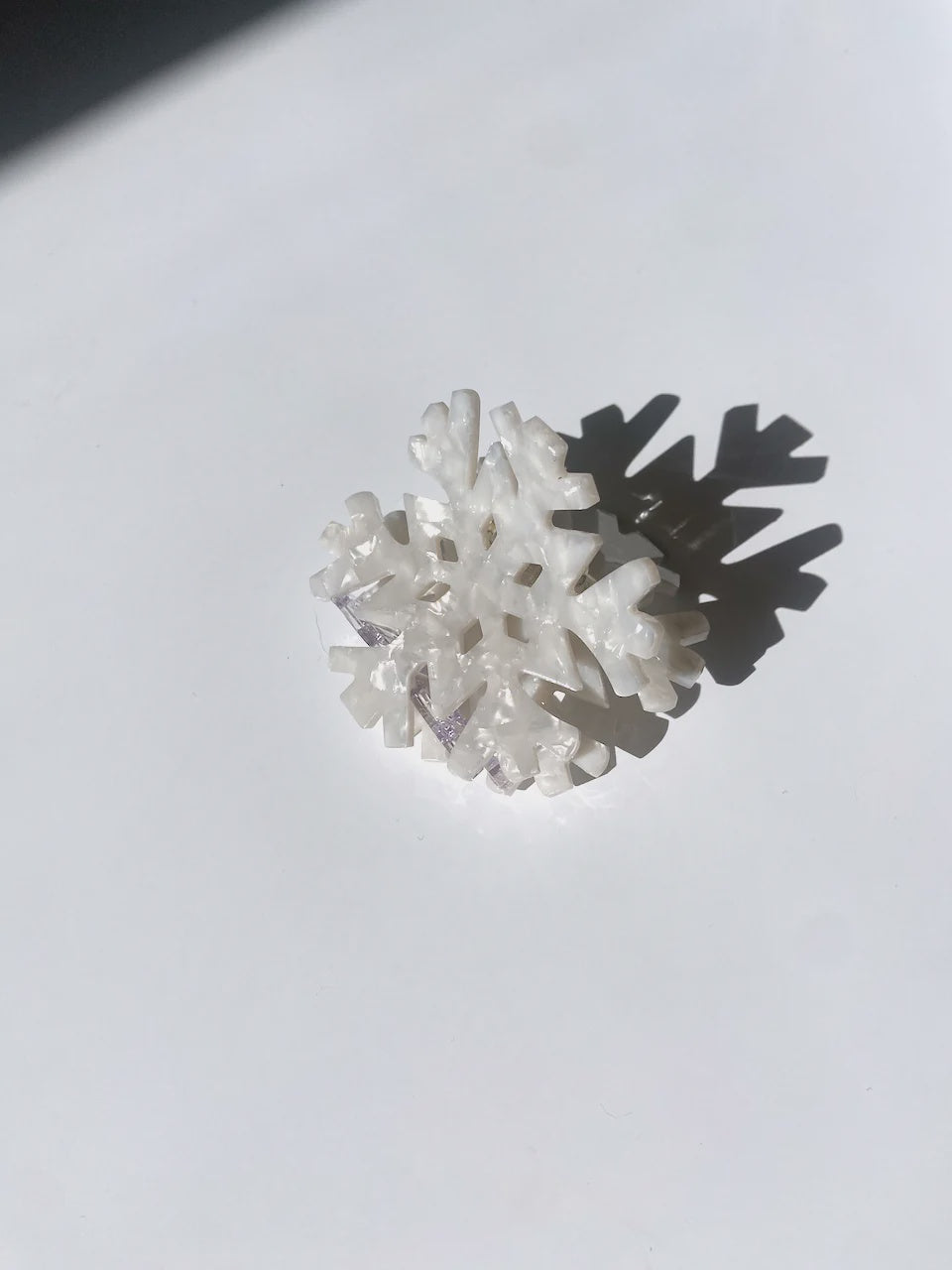 BDA Solar Eclipse Snowflake Holiday Claw Hair Clip