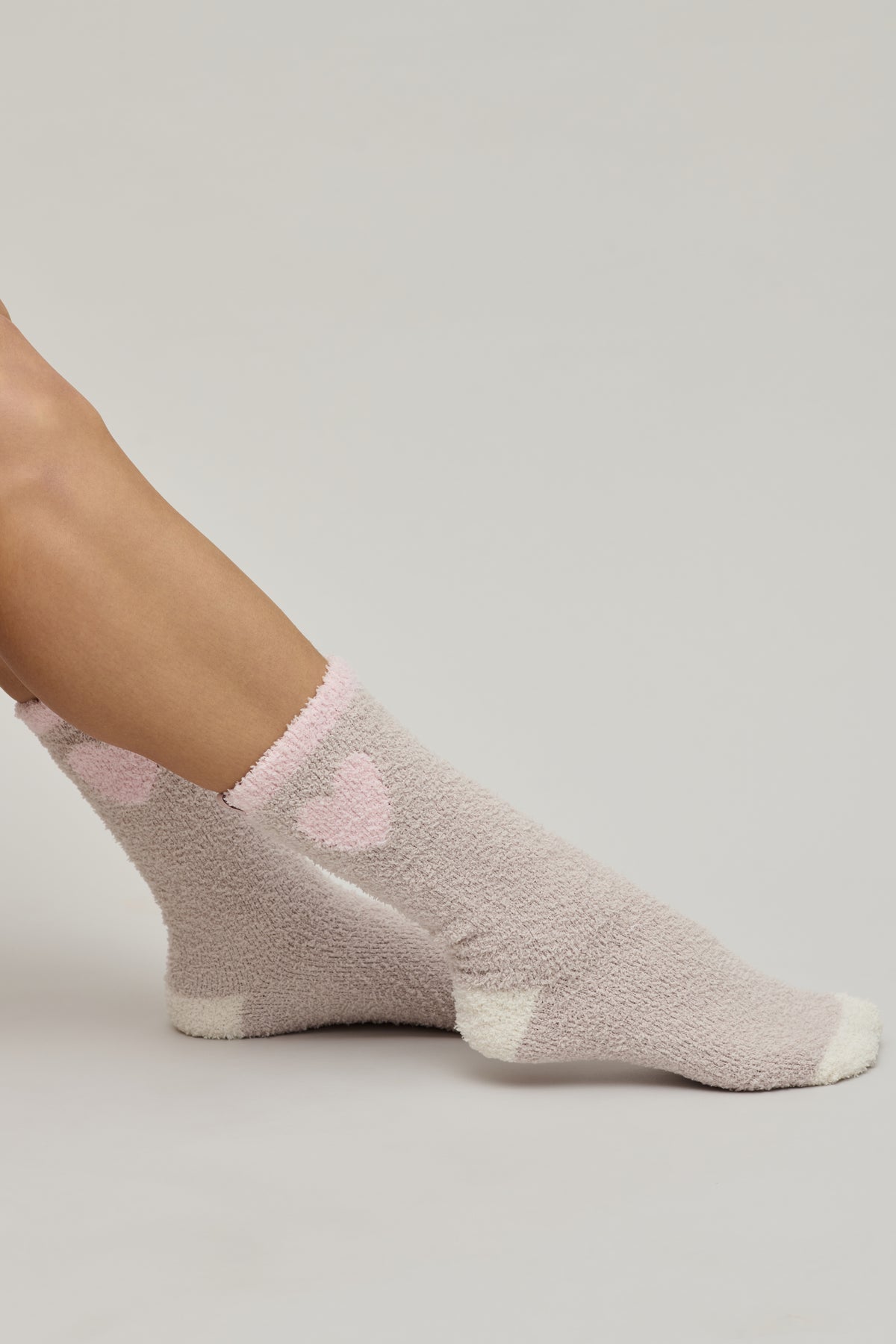 Barefoot Dreams CozyChic Color Block Heart Socks
