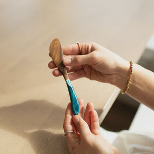 Lynn & Liana Designs Acacia Cheese Spreader - Ocean Vibes