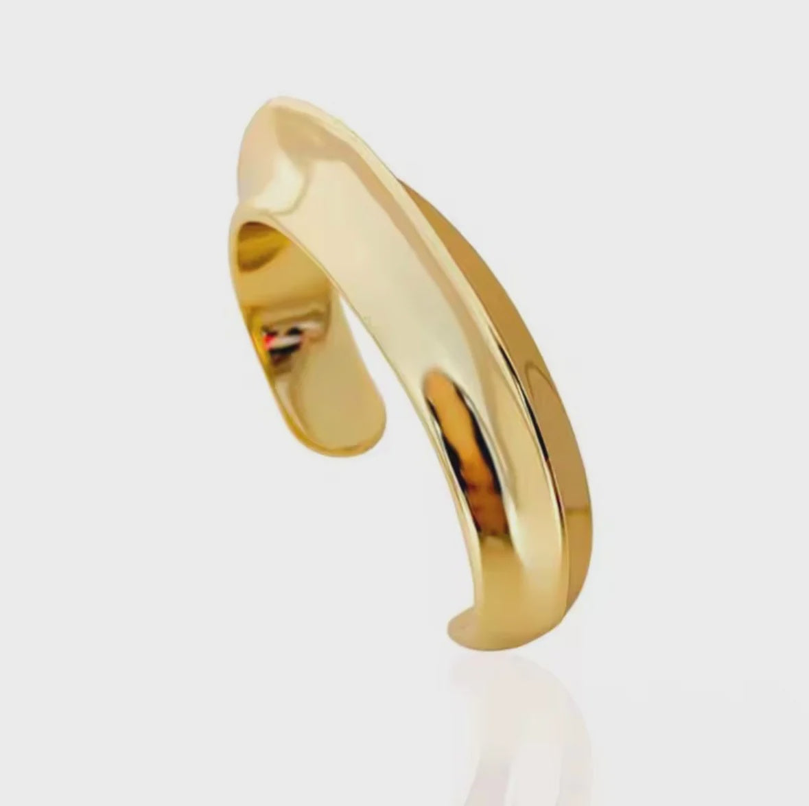 Adriana Pappas - Single Statement Cuff - Gold