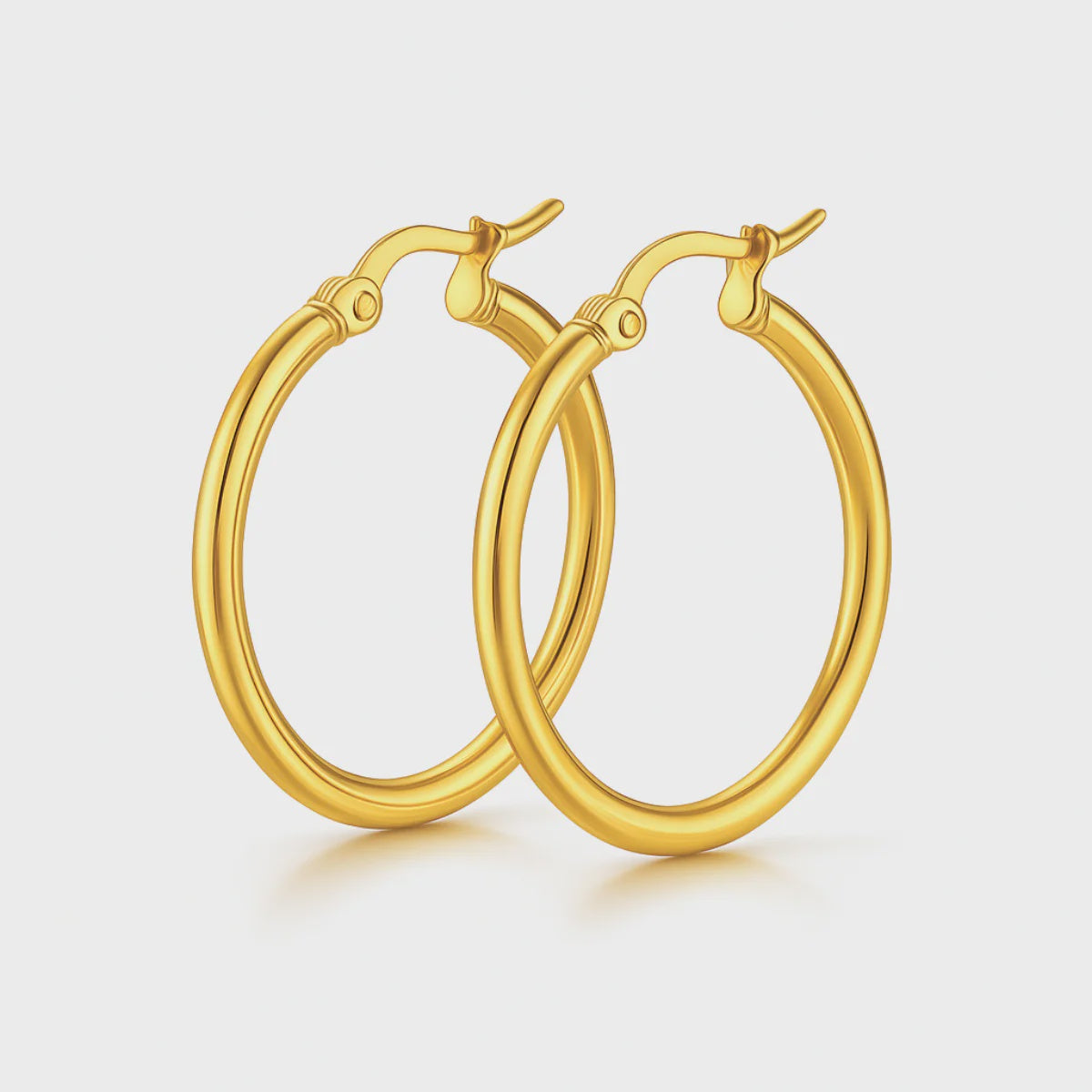 Ellie Vail - Laurette Medium Hoop Earring