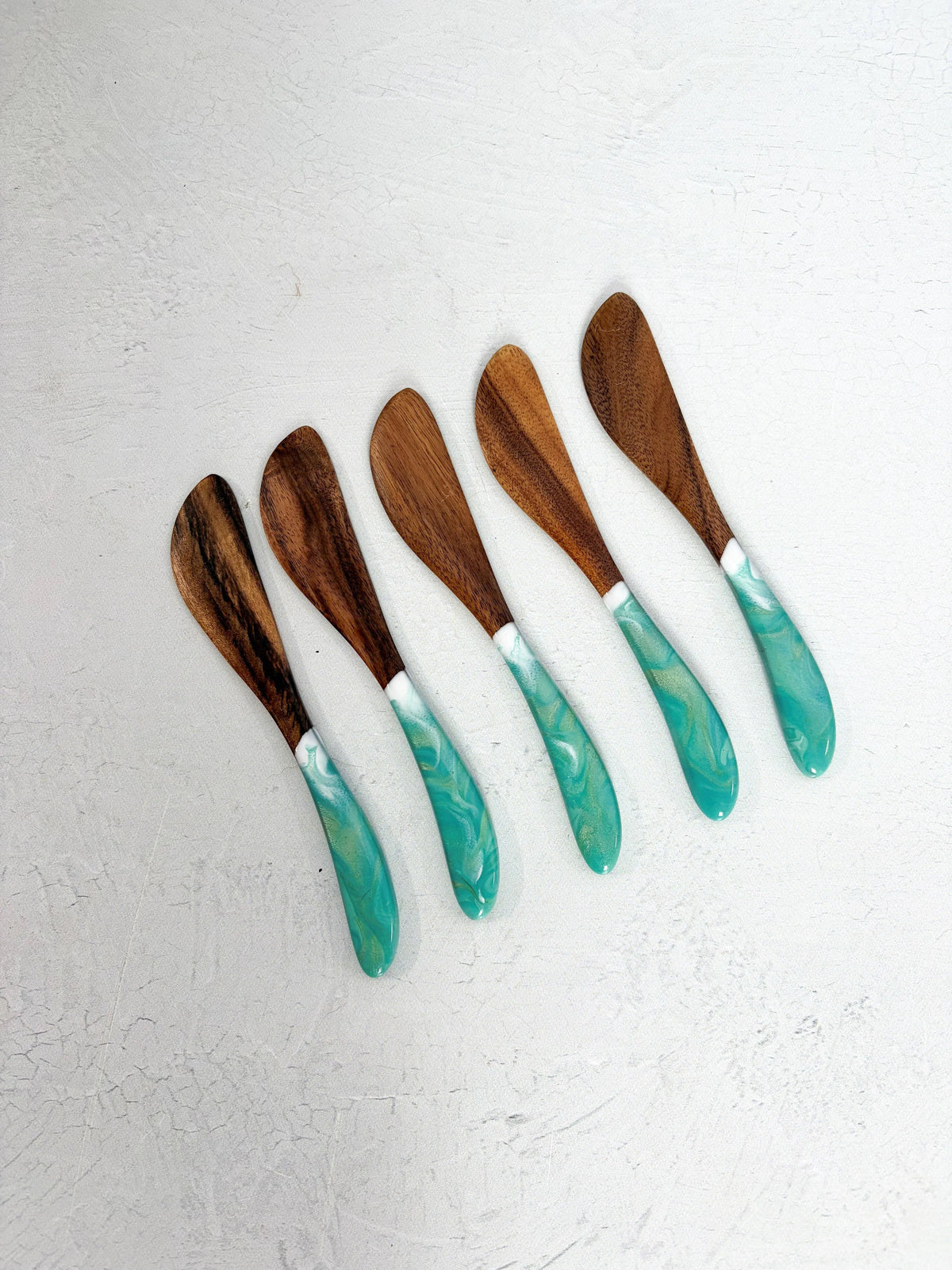Lynn & Liana Designs Acacia Cheese Spreader - Bermuda Blue