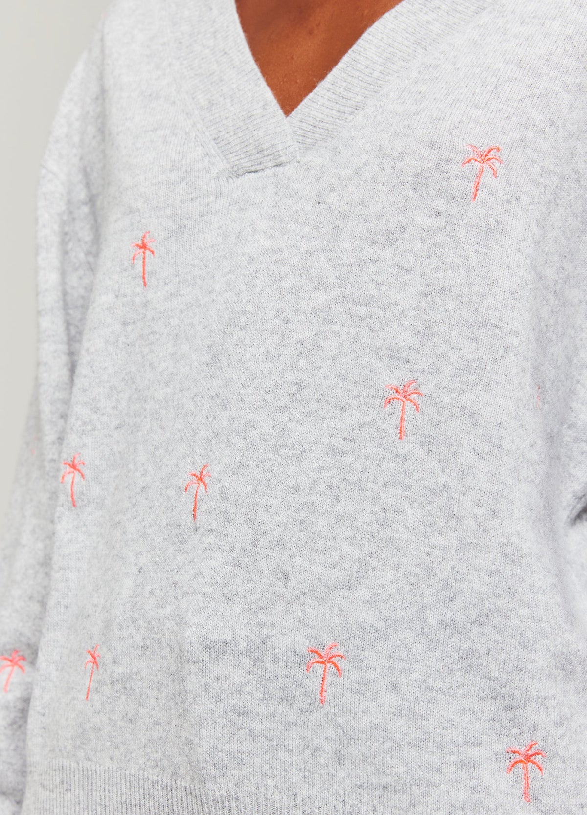 Brodie Embroidery Palm V Neck - Super Grey