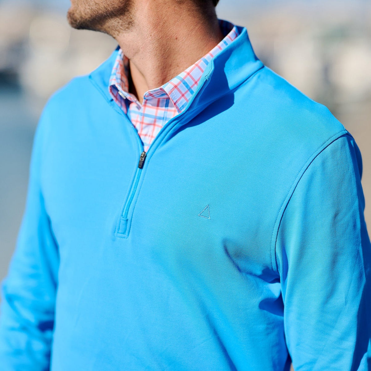 TABS_Bermuda_Mens_quarter_zip_blue_collar_detail