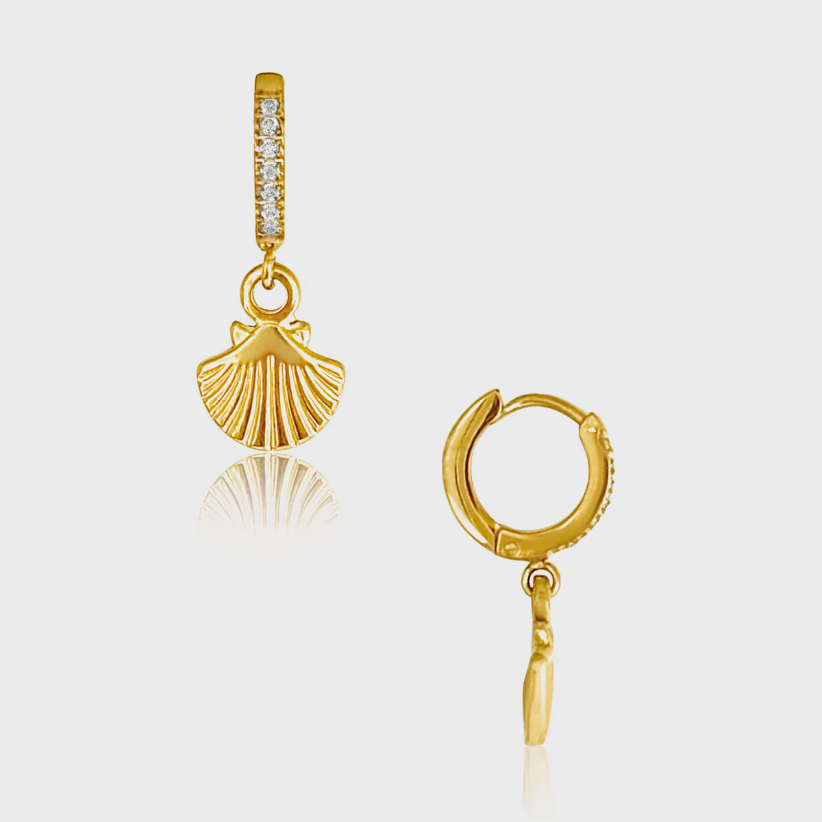 Ellie Vail -Citara Huggie Hoop Shell Earring