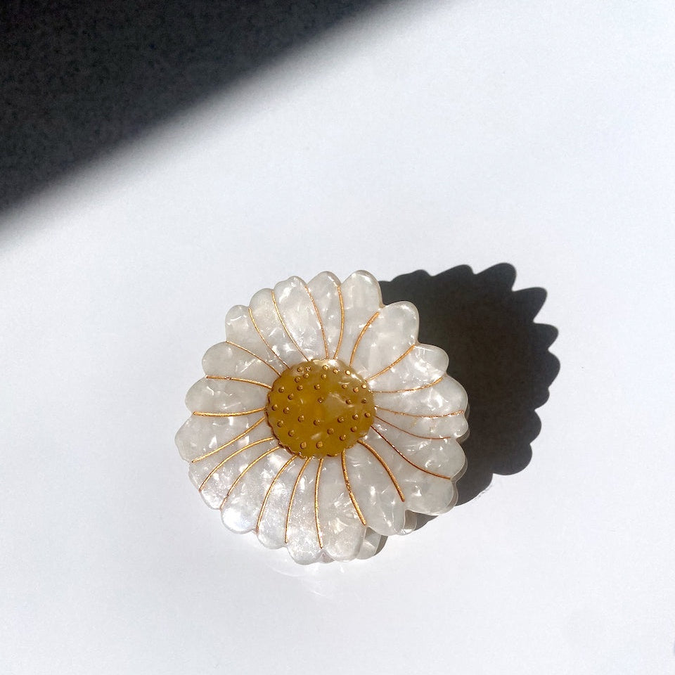 Solar Eclipse Daisy Flower Claw Hair Clip